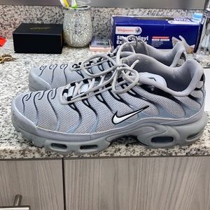 (A bit worn) Nike TN Air Max running shoes (Wolf grey)